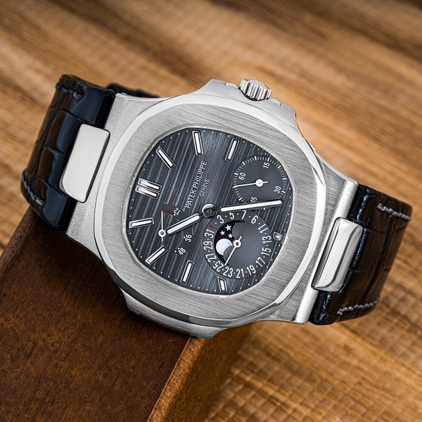Patek Philippe Nautilus 5712G-001